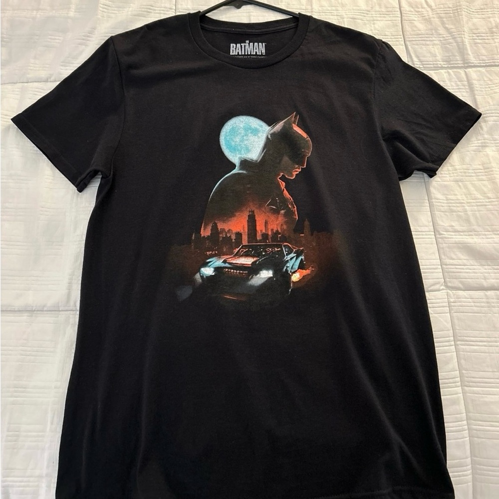 The Batman shirt size small